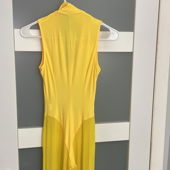 So Real Designer Yellow Jumpsuit Size XS New - Picture 4 of 8